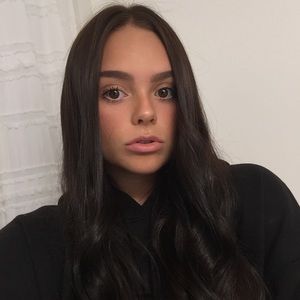 Meet your Posher, Danae